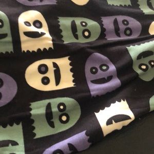 New ghost leggings Lularoe os